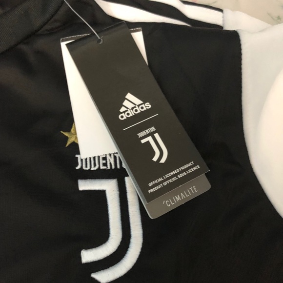 Ronaldo Juventus Jersey - Picture 3 of 3